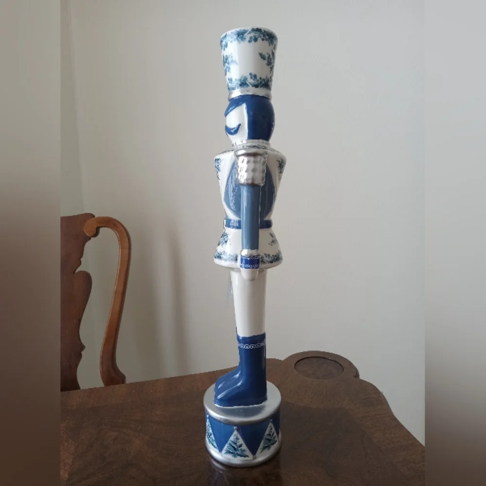 Merry and Bright Collection Chinoiserie Ceramic Large Nutcracker - Picture 10 of 13